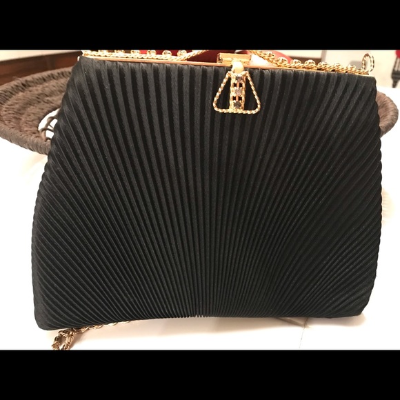 👛 Little Black Evening Bag 👜 - Picture 2 of 5